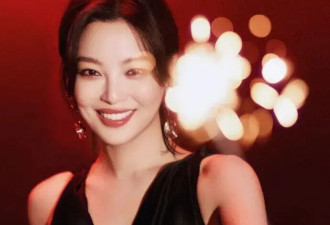 辛芷蕾穿露背吊带黑裙太妩媚！曼妙身材性感迷人