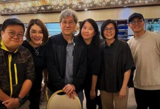 香港知名男星满头银发罕见露面,曾与汪明荃恋爱