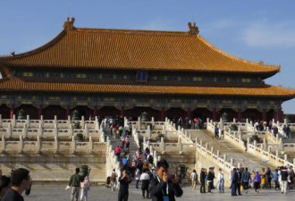 “皇帝在哪下罪己诏？”郑丽文提问犀利