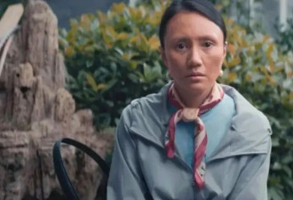 坏事做尽的疯女人，集体翻红了