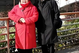 她带领30名演员留美不归，今年回国定居