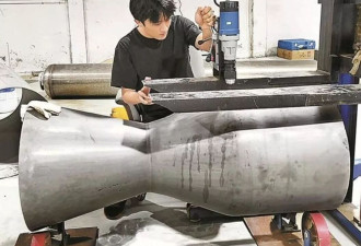 中国30岁科技网红研制12米液体动力火箭 飞行高度3.7公里