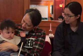 欧阳妮妮曝光欧阳娜娜素颜，自己全妆叫对方保姆