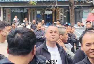 西安出租车司机抗议 齐喊“政府无良”