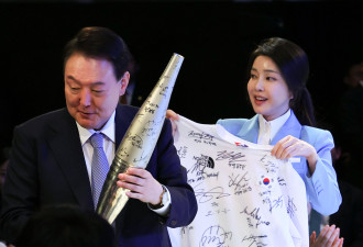 法庭重逢尹锡悦！原第一夫人金建希崩溃痛哭