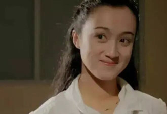 64岁杨昆:老公投资失败别墅被拍卖，无儿无女成遗憾