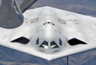 美国全面公开新一代轰炸机B-21上身
