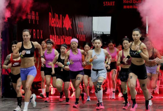 累到怀疑人生! HYROX武汉首秀4000人集体“自虐”