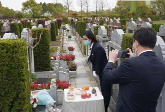 对天价墓地"祛魅"：塑料袋装骨灰 讲不了价就海葬