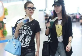50岁“林心如”增肥后更好看，穿黑色T恤+破洞裤