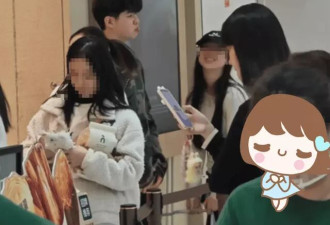 沙溢14岁儿子安吉单独和女生逛街,还帮背香奈儿包