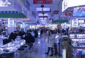 “直接崩了”，这东西价格断崖式下跌