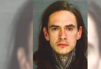 挖墓偷骨还堆满家！美男藏百具遗骸 狂背近500罪