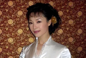 54岁吕薇近况曝光！曾15次上春晚，男友患癌症离世