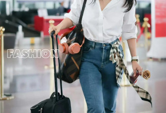 李小冉白衬衫黑框眼镜变麻辣教师、赵露思配牛仔婀娜多姿...论白衬衫的无限可能···