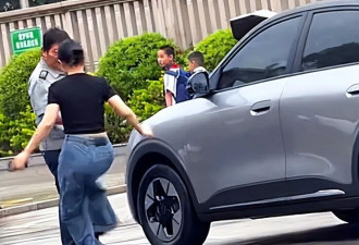 大反转! 福建扇耳光保安真实身份曝 黑历史太离谱