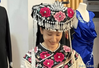董洁现身云南全素颜买菜，双眼肿胀发际线上移