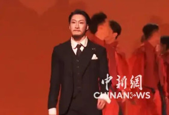 演员杨思宇回应脱掉和服才向观众鞠躬致谢：我要做回真正的中国人