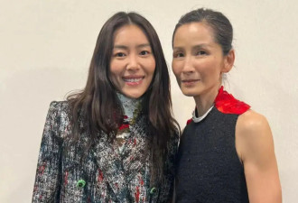 生完7个女儿后，60岁的她被香奈儿邀请走高定秀！