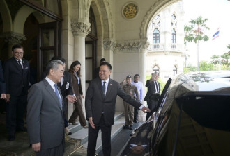 总理亲自开比亚迪载王毅 前往共进午餐