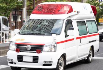 800公斤铁板突倒下 工人遭“垂直重压” 身亡