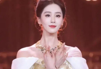 刘诗诗北影节闭幕式出场如仙女下凡！雪肤玉貌...