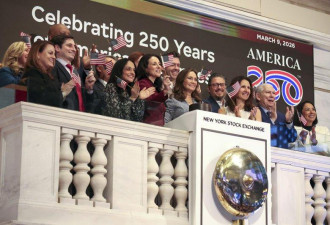 美国建国250周年 作家吁官方语言改名