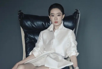 被38岁张小斐“帅到”，穿白色设计感衬衫搭短裤，简单却帅气高级