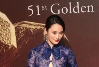 蒋勤勤与老公同框真敢穿，穿礼服开3个口差点“撑爆”，性感迷人