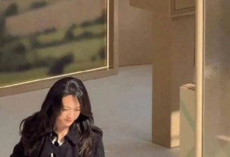 汤唯疑似怀二胎！穿宽松上衣现身活动孕肚明显