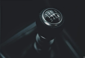 2.4T水平对置+6速手动 斯巴鲁WRX tS上市