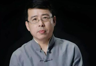 58岁阿丘:住破旧屋子,身材发福,出轨离婚晚年生活凄凉