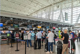华人刚给孩子办好回国旅行证 就接到派出所电话
