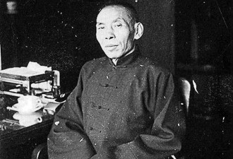 流氓大亨杜月笙究竟有多分裂？
