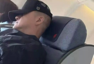 日子好起来了！李亚鹏坐商务舱飞香港