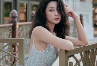 “殷桃”太丰满，穿吊带裙都兜不住好身材，我感慨资本果然会选人