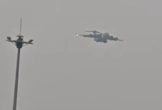 特习会将至 美军C-17运输机接连抵达北京