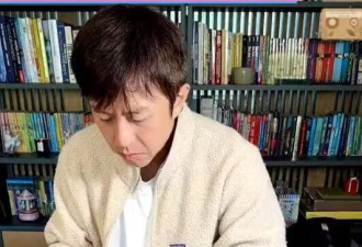 孙俪邓超为女儿织围巾庆12岁生日