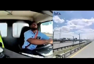 联航飞机降落时撞货车 车载摄像头曝撞击一刻