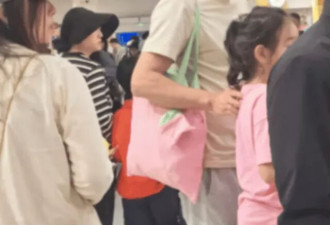 范志毅陪妻女游玩，9岁女儿身高惊人