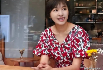 48岁欧阳夏丹近况曝光！一直坚持不婚不育，如今尽情享受单身生活