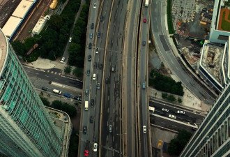 辉煌不再! 多伦多已是一个困境都市: 是自救还是滑入深渊?