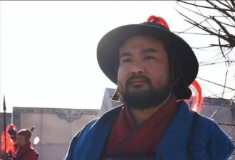 他把“张飞”演成傻子，无戏可拍11年