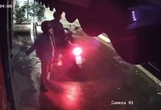 小偷撬门入室，两华人将其暴打致死，被判17年