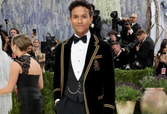 Met Gala 上的男人，居然都穿得挺好的！