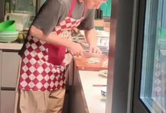 任重在重庆家中下厨做回锅肉，孙骁骁全程帮拍，夫妻生活太真实了
