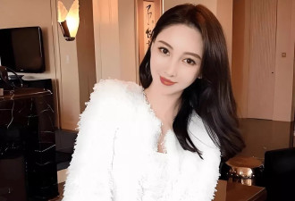 48岁黄晓明被传与26岁胡冉儿热恋,她什么来头？