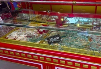 2名中国游客旅费耗尽 持枪打劫泰国金店 结果…