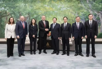 川普的政治盟友 共和党参议员戴恩斯 会晤上海市长