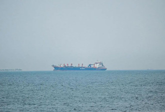 伊朗指定两条航道供船只通行霍尔木兹海峡